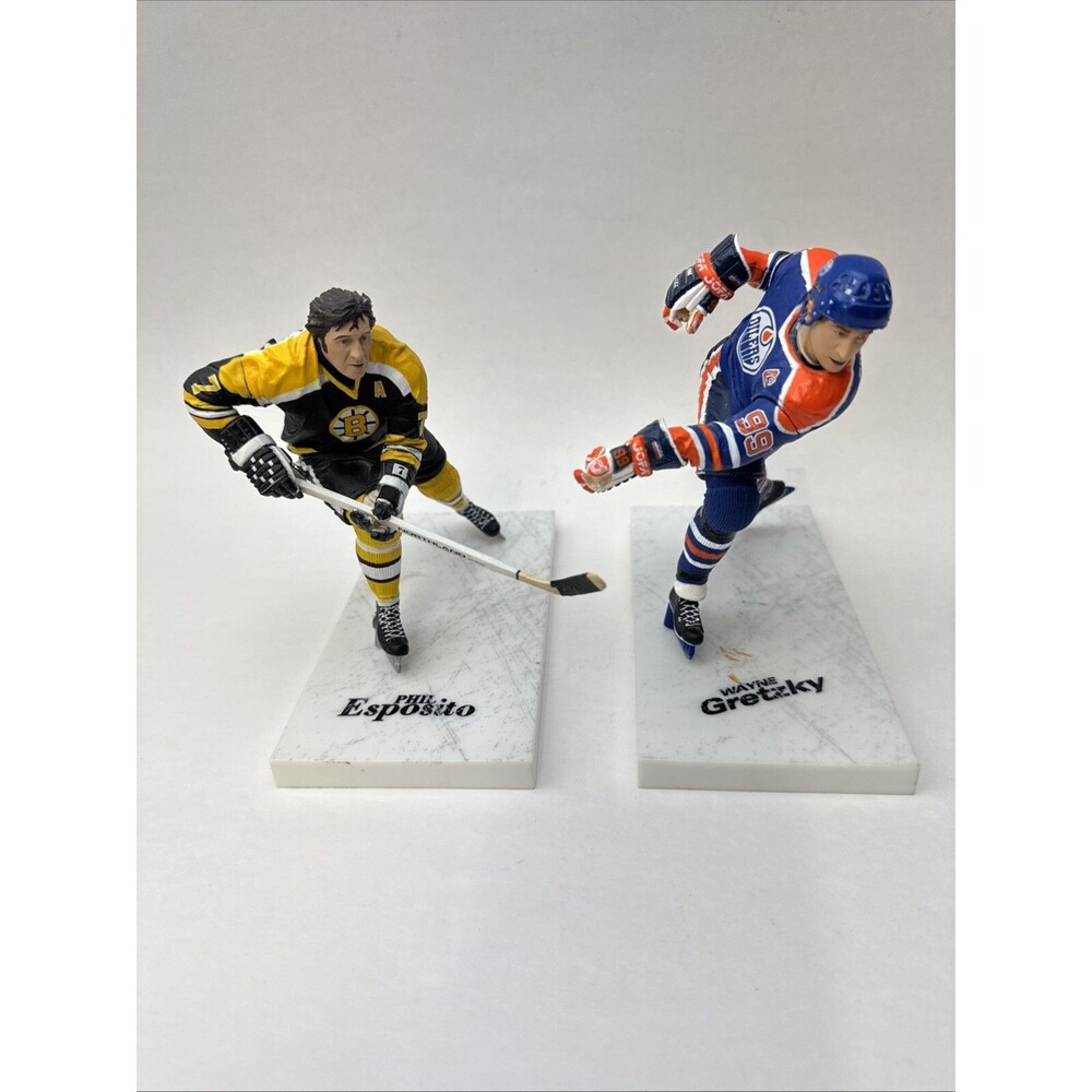 2004 NHL  McFarlane Legends Loose Bruins-Oilers  Phill Esposito & Wayne Gretzky